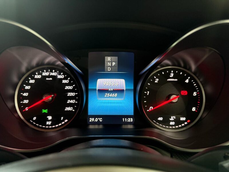 2023 Mercedes-Benz V-Class V300d Exclusive AMG Line