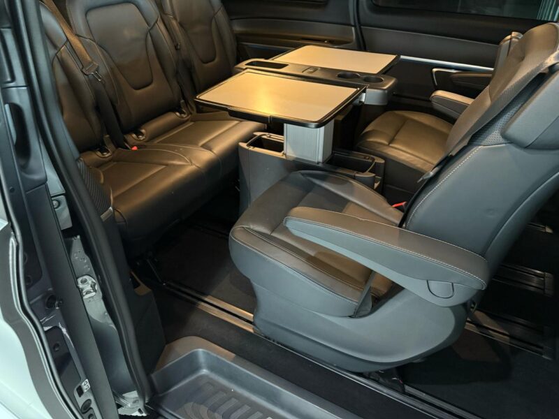 2023 Mercedes-Benz V-Class V300d Exclusive AMG Line